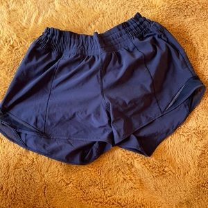 Lululemon Hotty Hot high-waisted black short